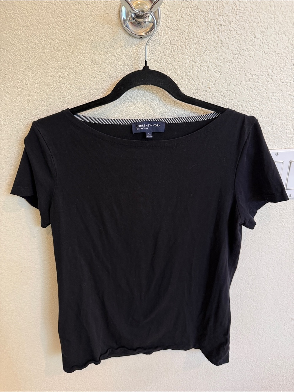 Jones New York Black Short Sleeve Scoop Neck Tee Top